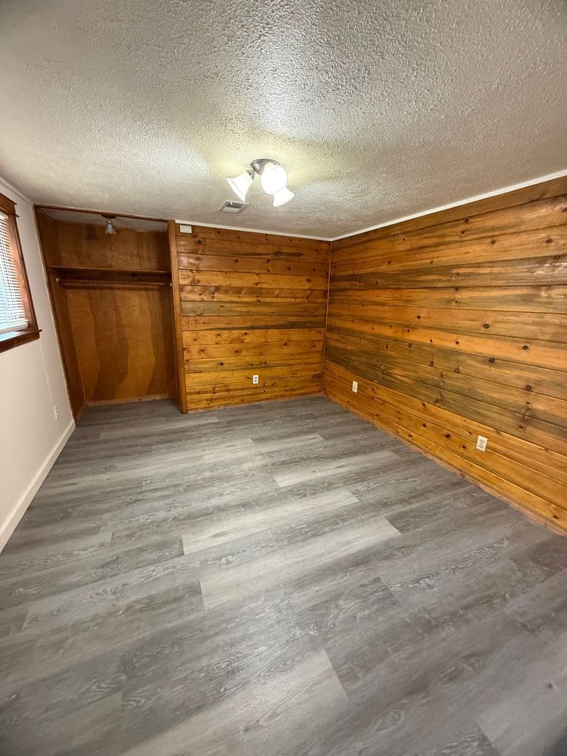 Klamath Falls Apartment: 3147 Boardman Ave