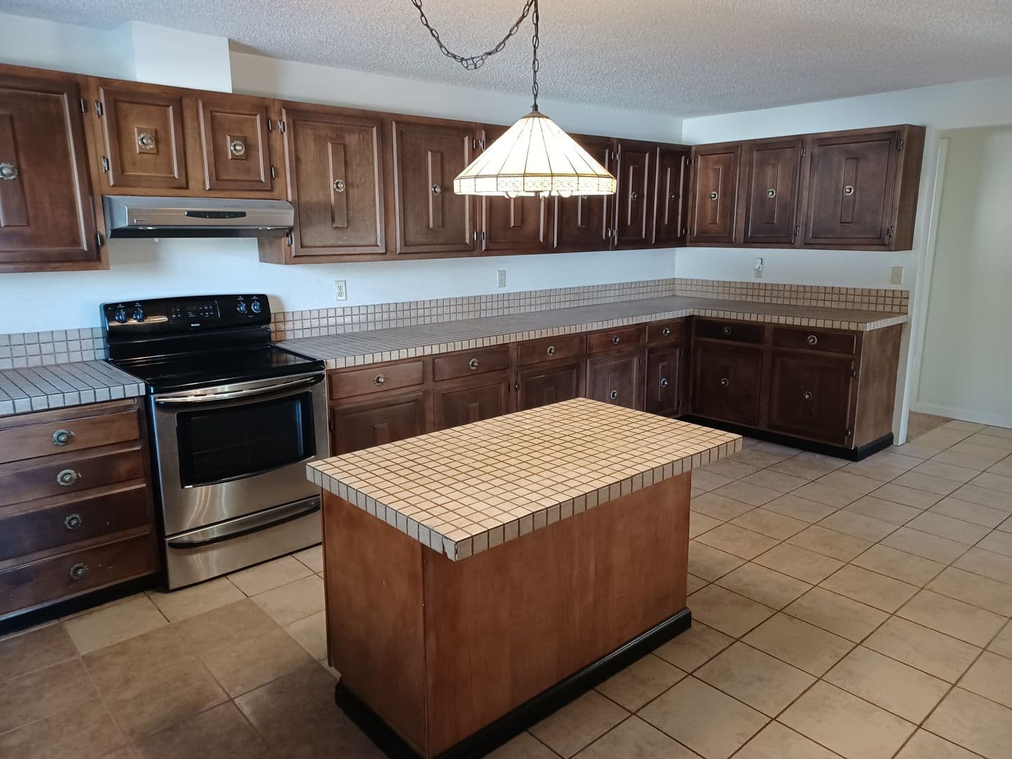 Klamath Falls House: 6724 Beckton