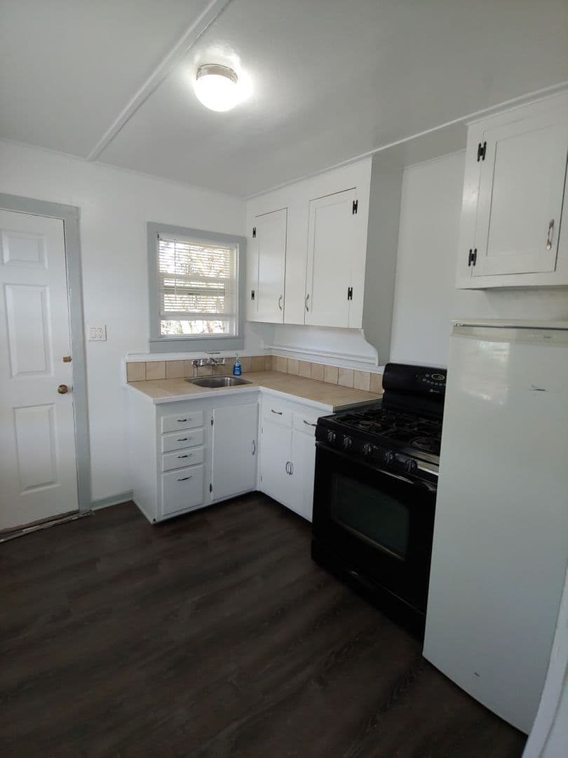 Klamath Falls Apartment: 2160 Reclamation