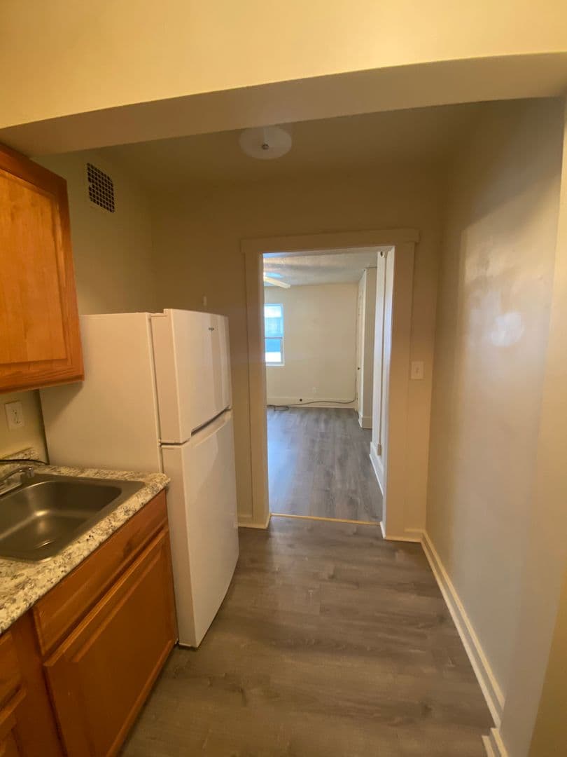 Klamath Falls Apartment: 1111 Main St