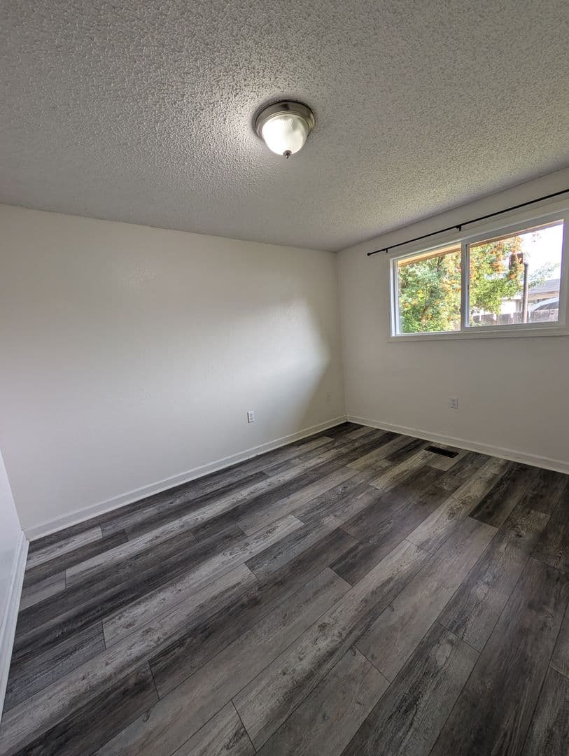 Klamath Falls Apartment: 5002 Wocus Road