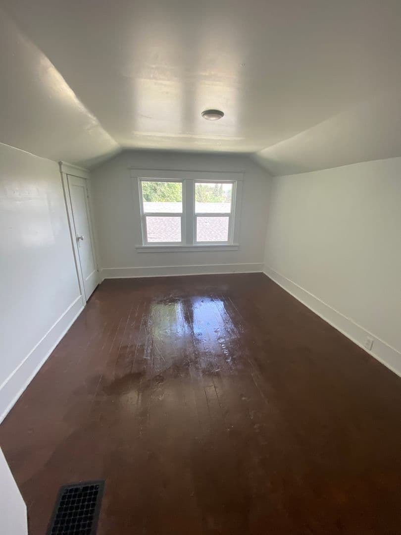 Klamath Falls House: 635 N. 9th St