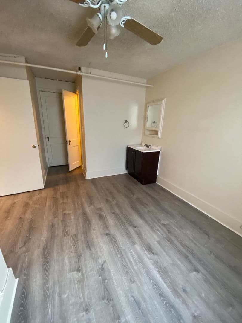 Klamath Falls Apartment: 1111 Main St