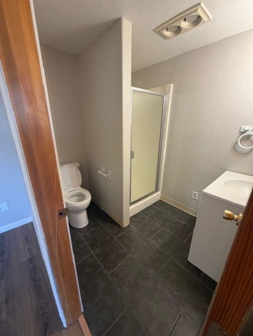 Klamath Falls House: 5122 Bryant Ave