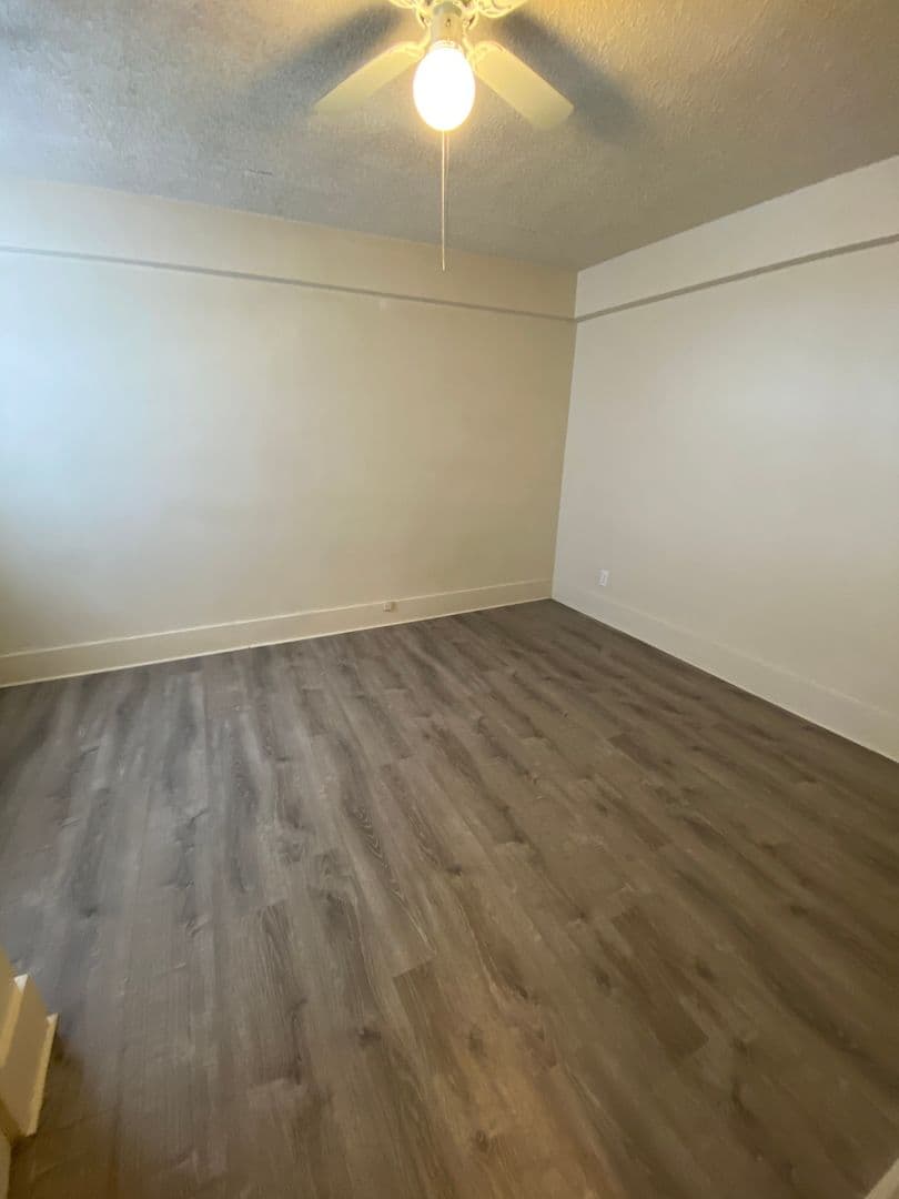 Klamath Falls Apartment: 1111 Main St