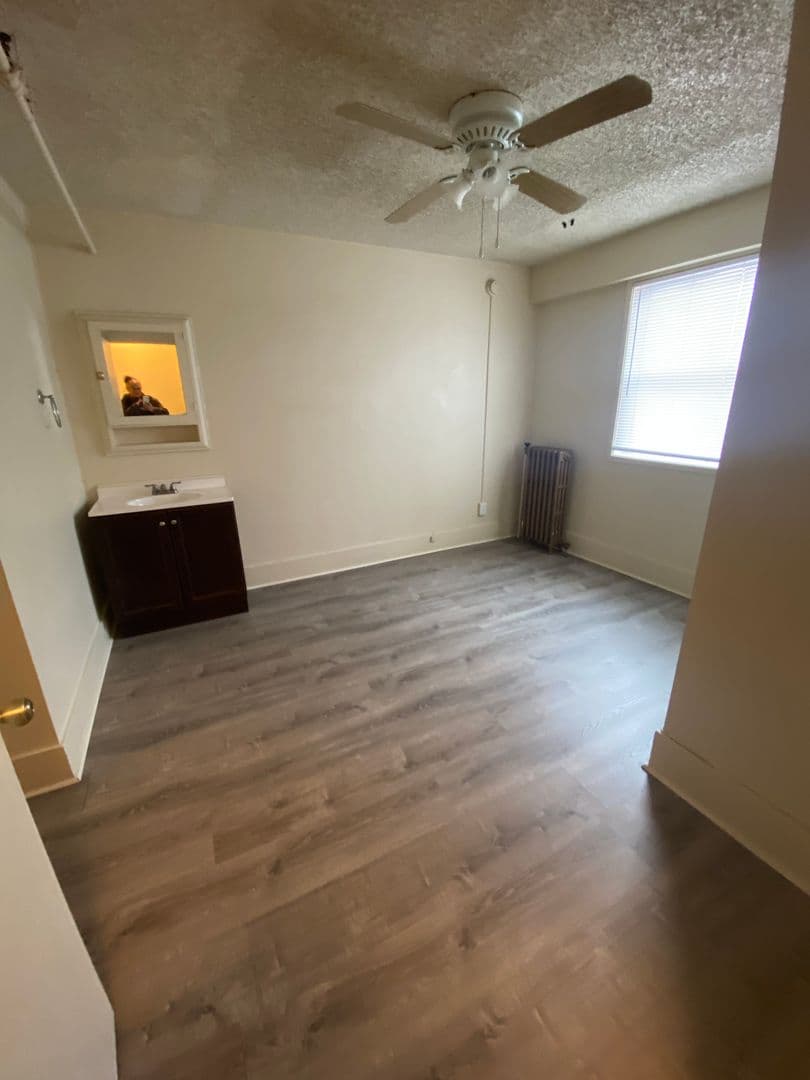 Klamath Falls Apartment: 1111 Main St
