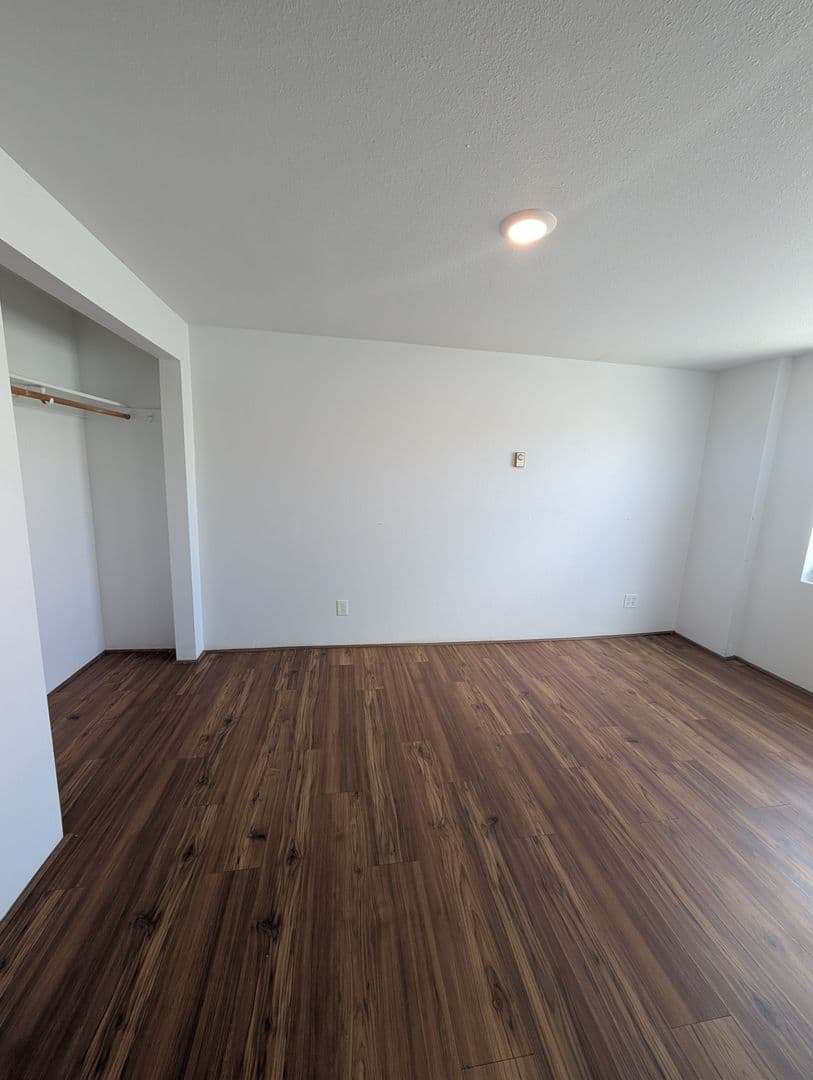 Klamath Falls Apartment: 105 N Broad St