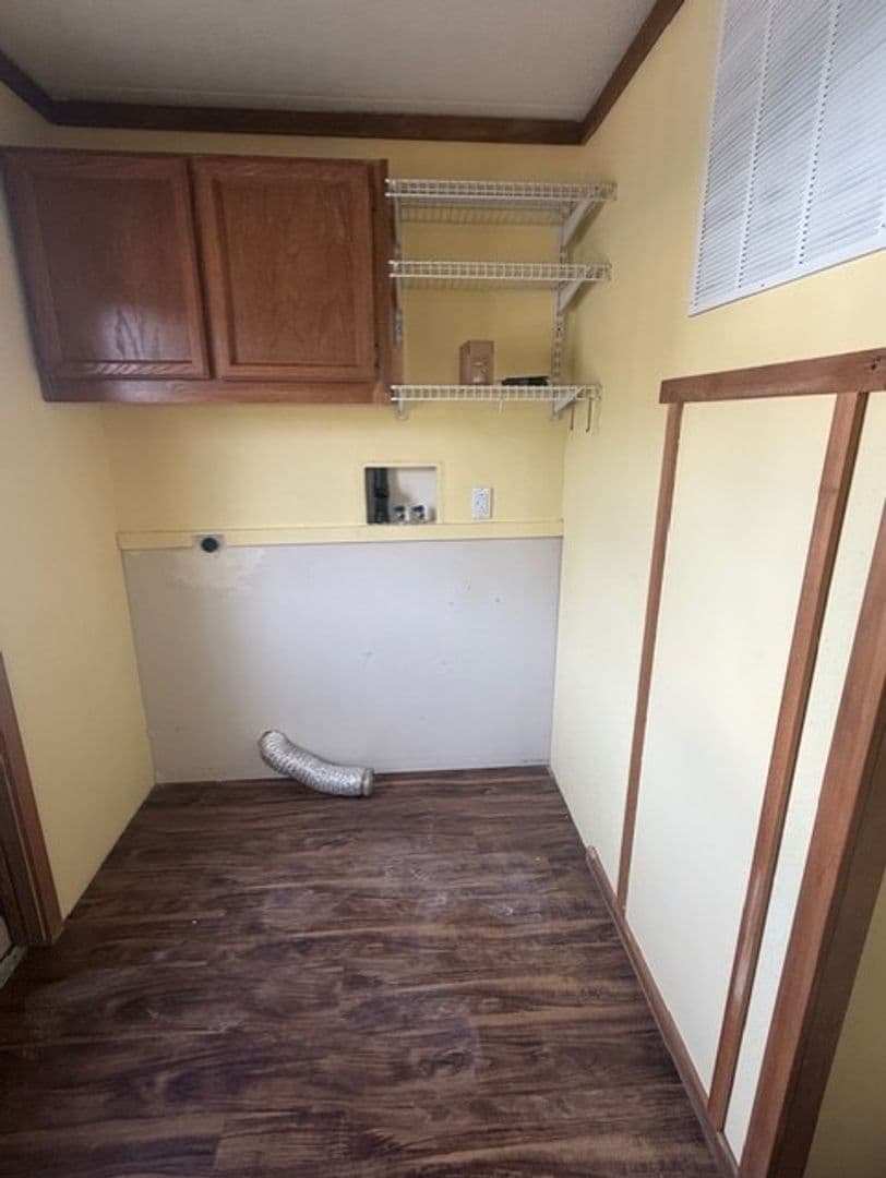 Klamath Falls House: 2346 Frontage Rd.