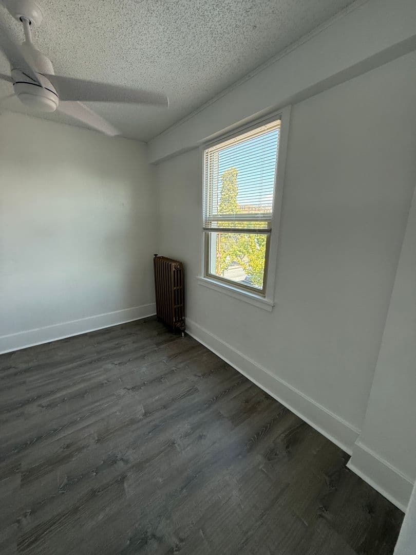 Klamath Falls Apartment: 1111 Main St