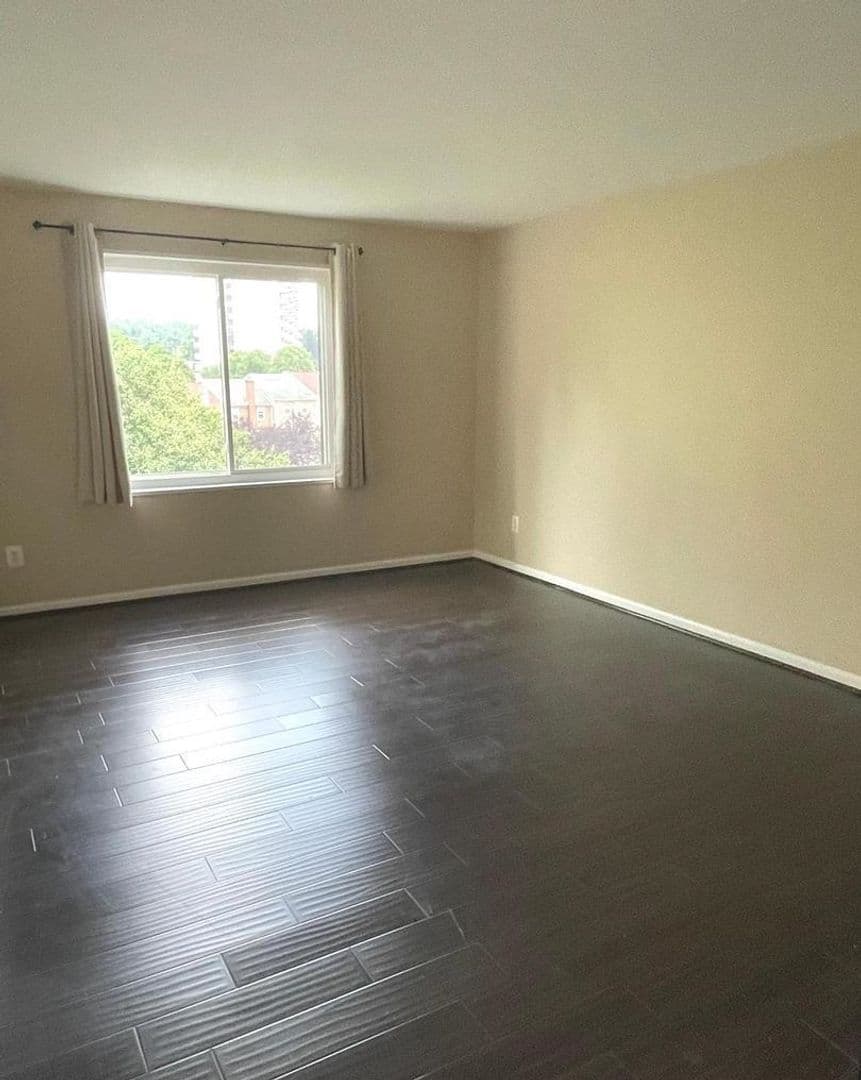 Bethesda Condo: 7425 Democracy Blvd #310