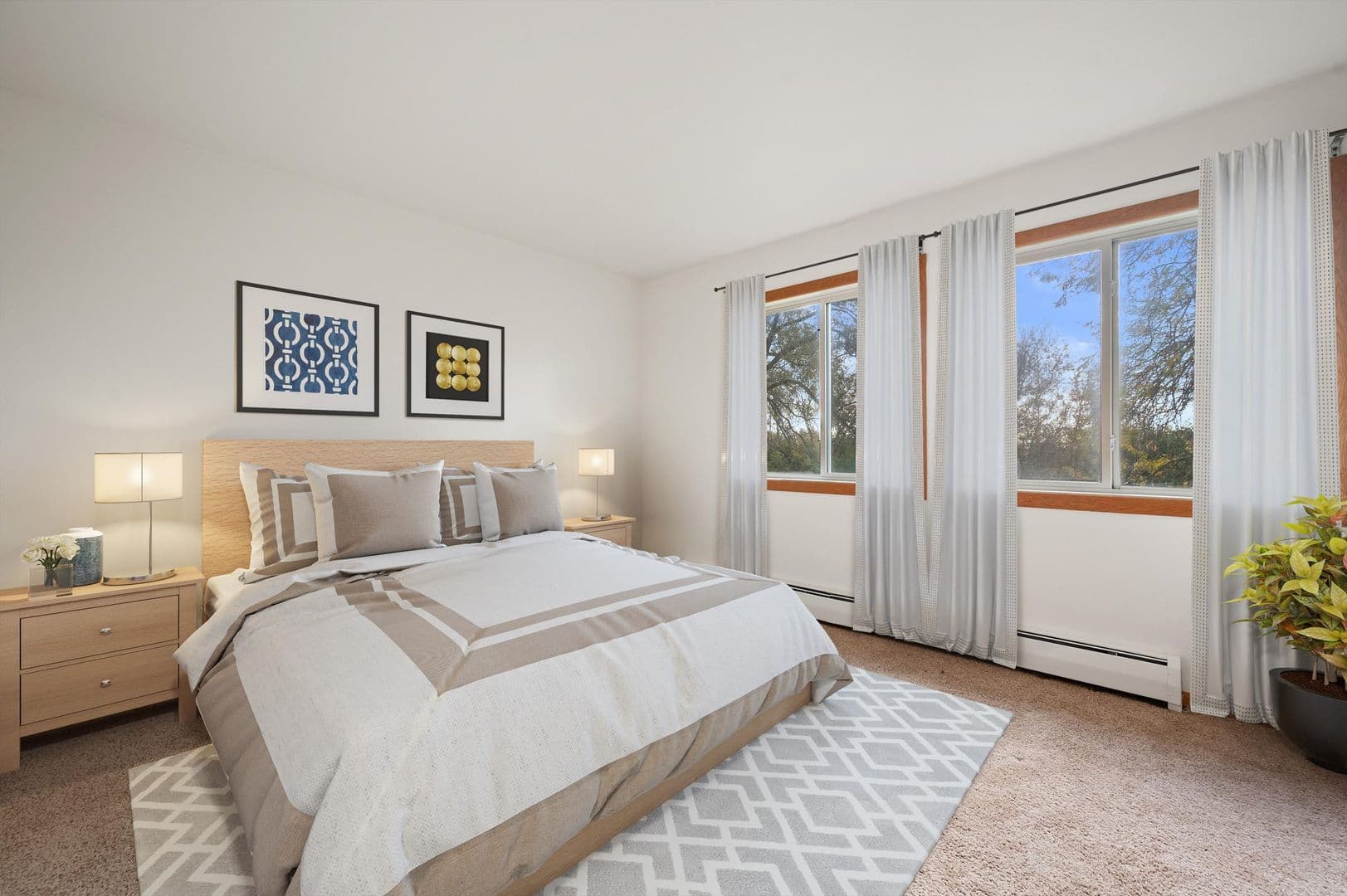 Hartland Apartment: 4830-4900 Easy St