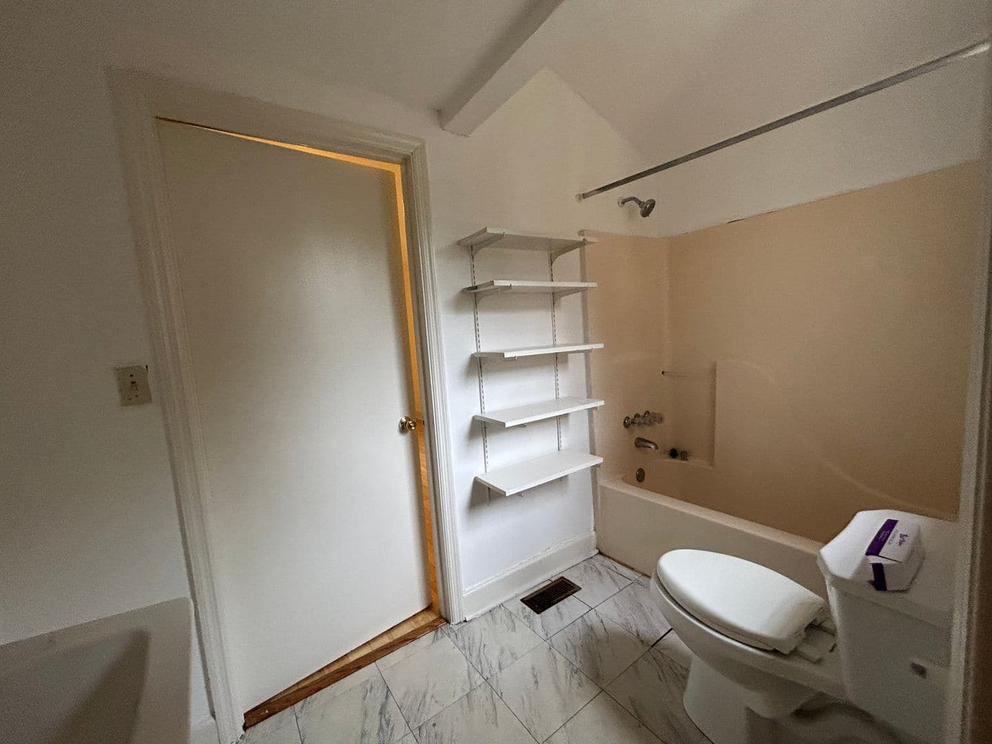 Atlanta Apartment: 0, 145, 151, 225 Sampson
