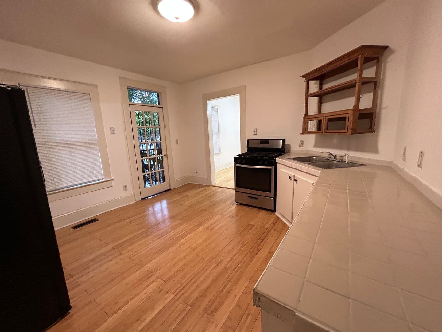 Atlanta Apartment: 0, 145, 151, 225 Sampson