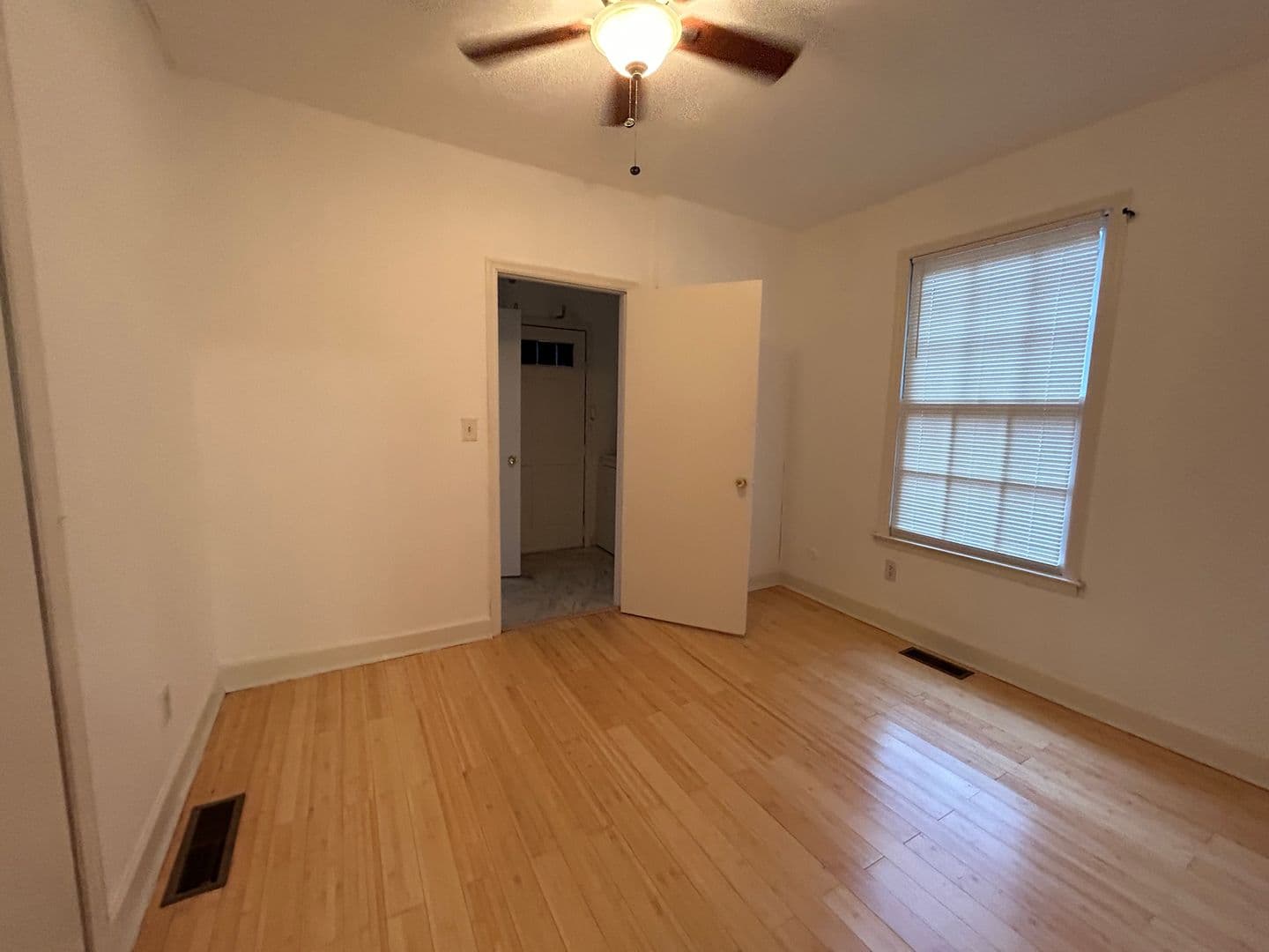 Atlanta Apartment: 0, 145, 151, 225 Sampson