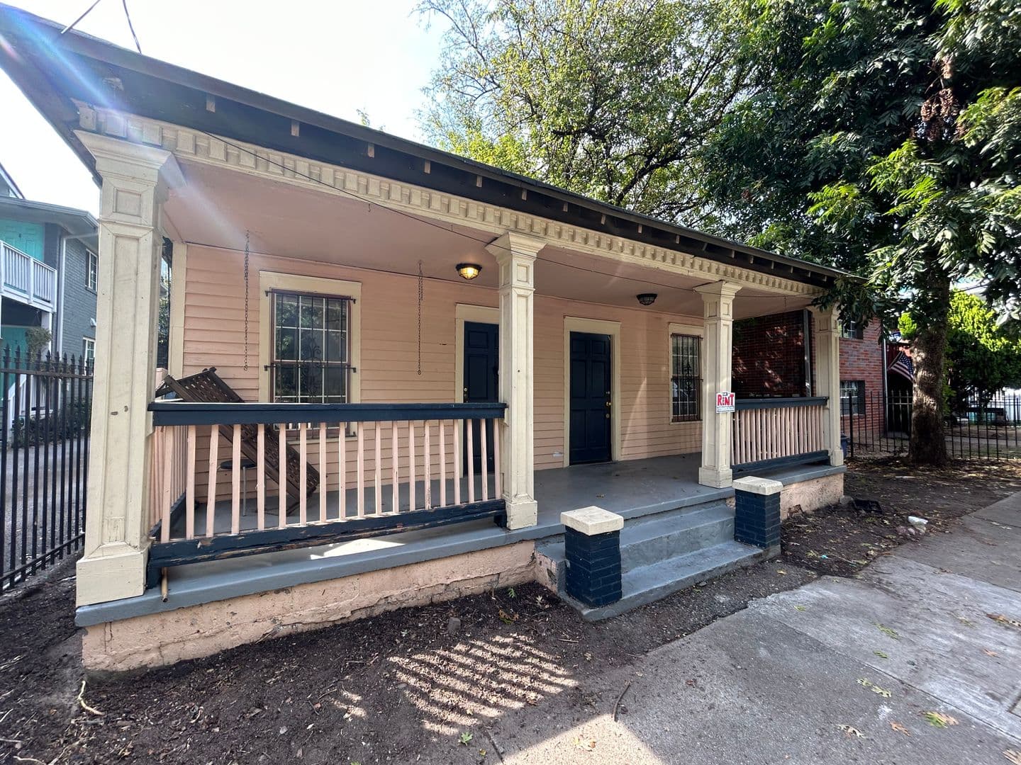 Atlanta Apartment: 0, 145, 151, 225 Sampson