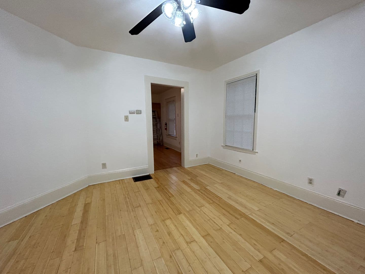 Atlanta Apartment: 0, 145, 151, 225 Sampson
