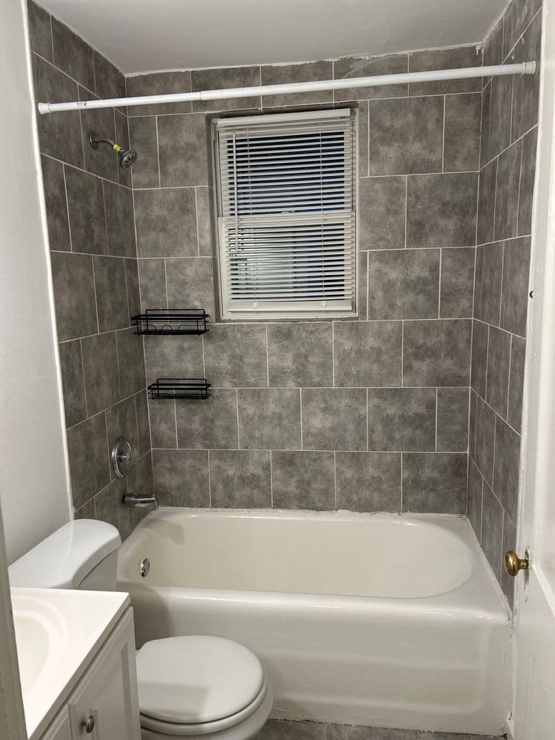 Atlanta Apartment: 929, 933 Euclid Ave NE