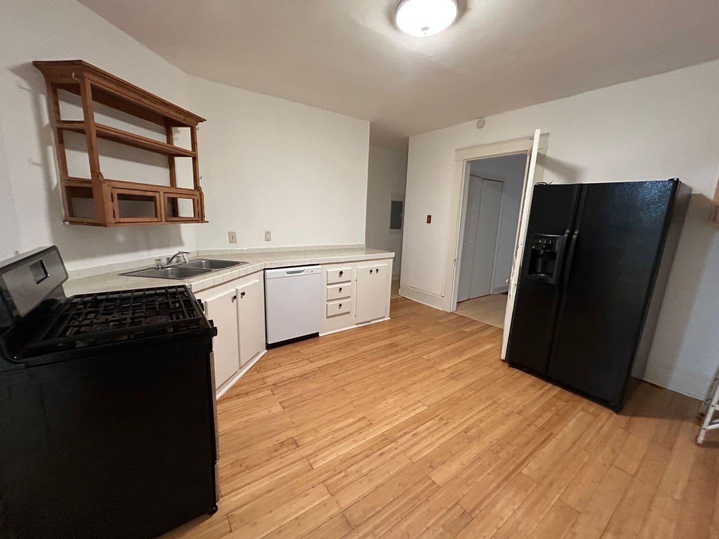 Atlanta Apartment: 0, 145, 151, 225 Sampson