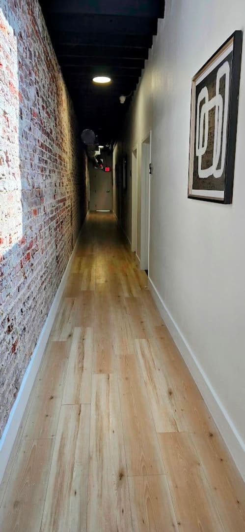 Leesburg Apartment: 106 S 3rd St