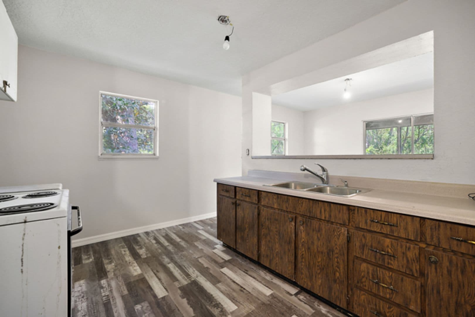 Webster House: 3605 SR 50