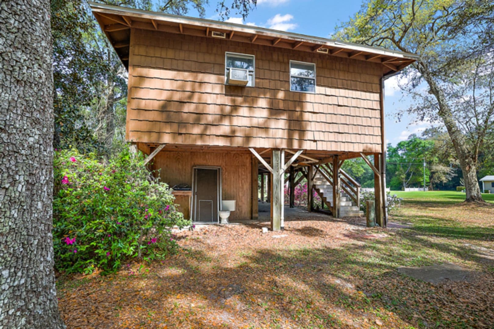 Webster House: 3605 SR 50