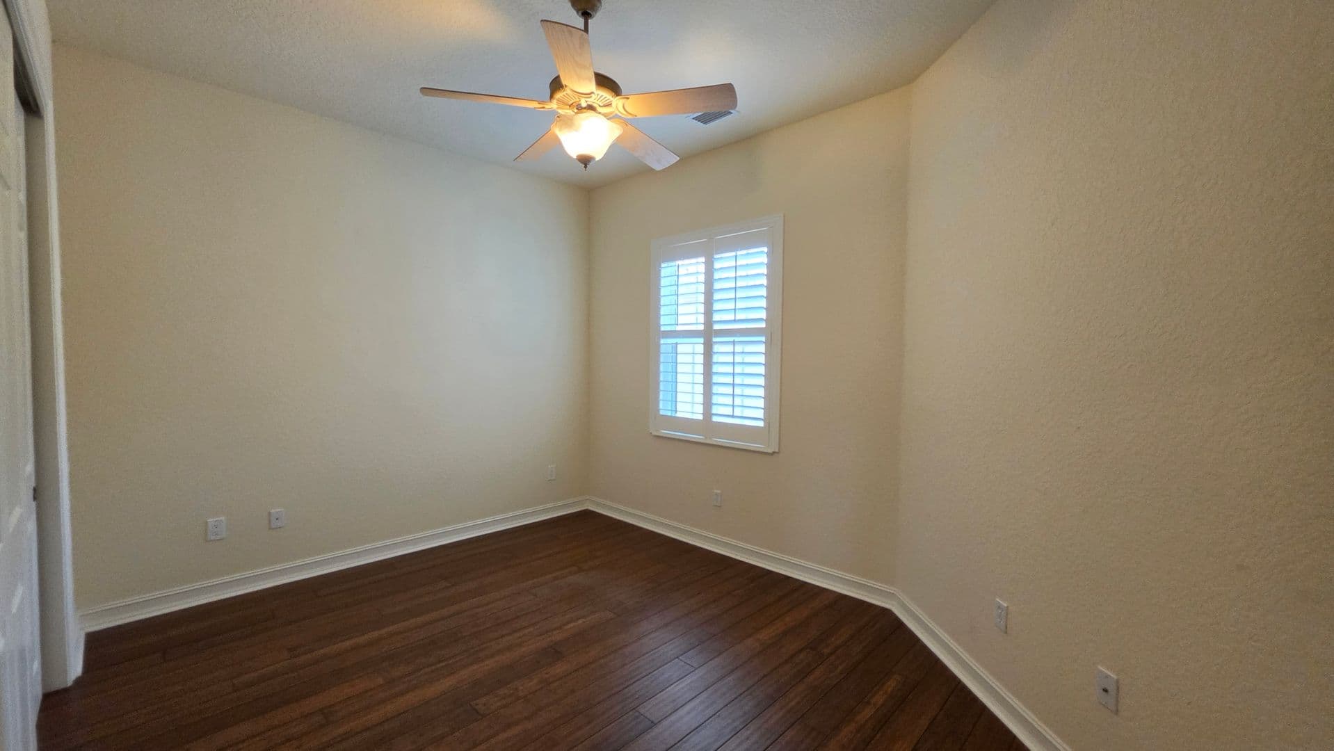 Howey In The Hills House: 33 Camino Real Blvd,