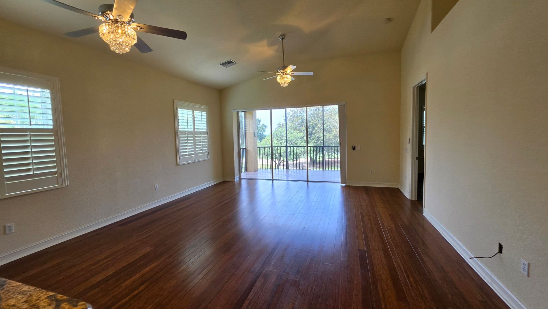 Howey In The Hills House: 33 Camino Real Blvd,