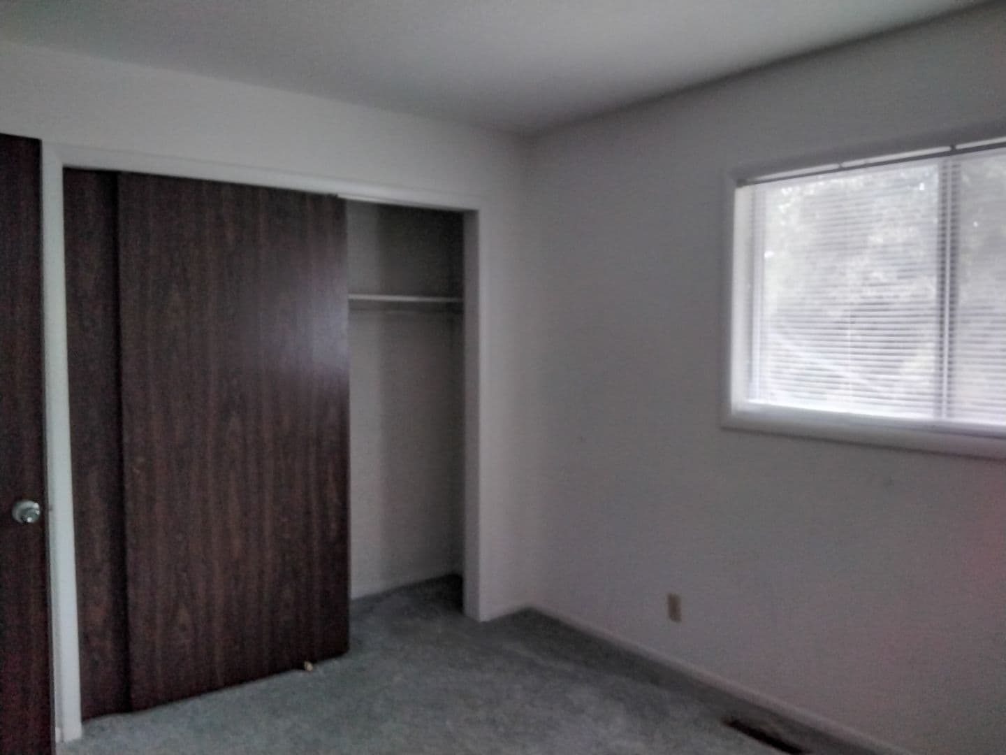 Ottumwa Apartment: 342 E. Park Ave.
