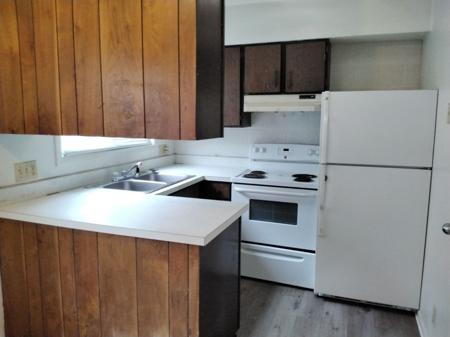 Ottumwa Apartment: 342 E. Park Ave.