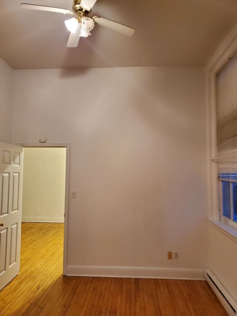 Agency Apartment: 227 W. Wapello St.