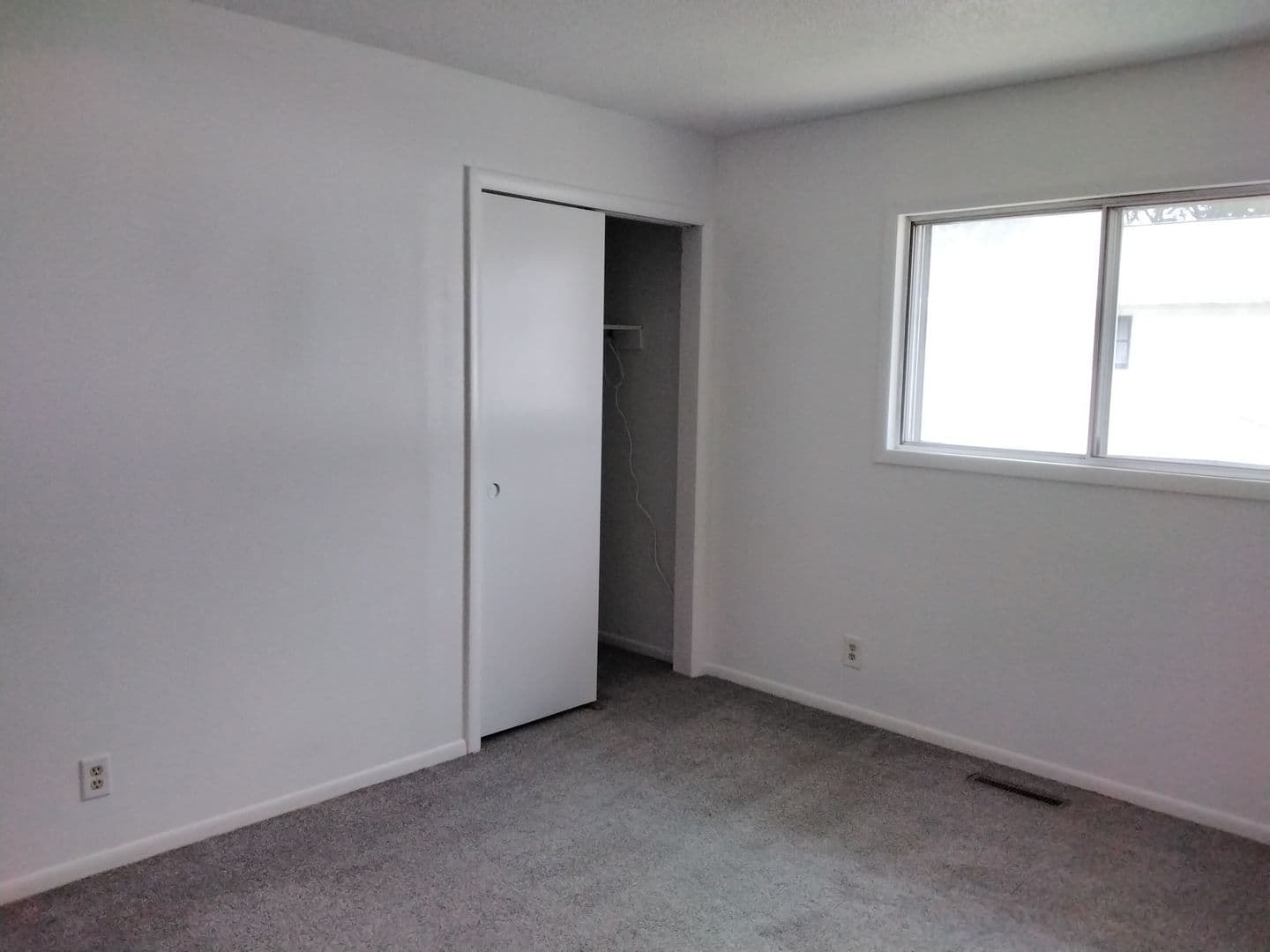Ottumwa Apartment: 342 E. Park Ave.