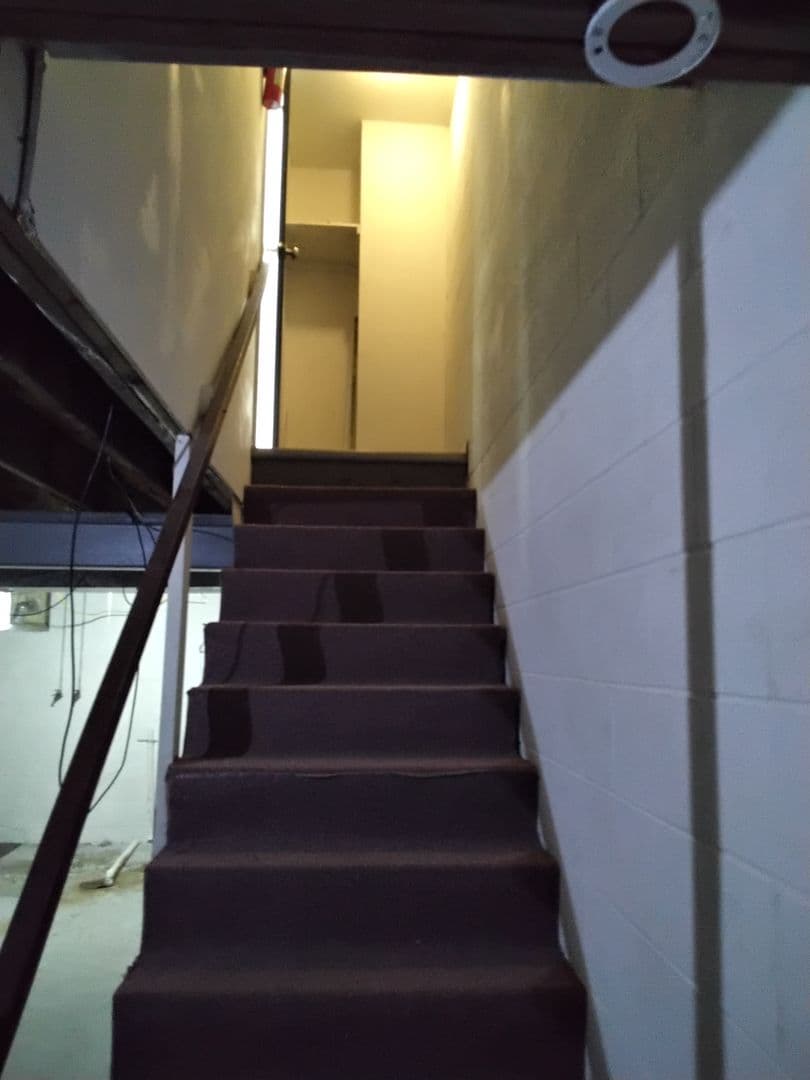 Ottumwa Apartment: 342 E. Park Ave.