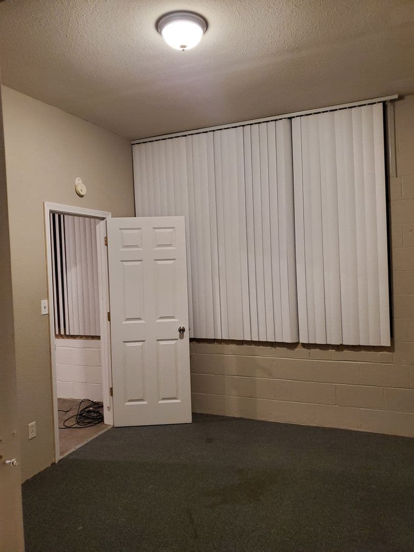 Agency Apartment: 227 W. Wapello St.