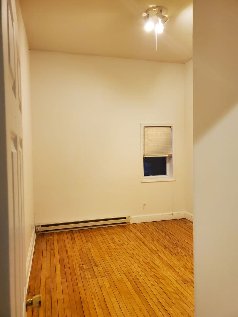 Agency Apartment: 227 W. Wapello St.