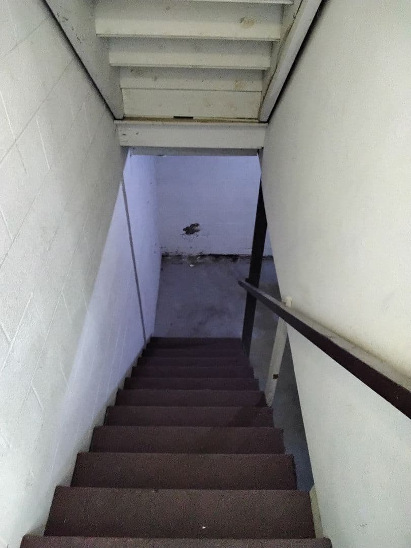 Ottumwa Apartment: 342 E. Park Ave.