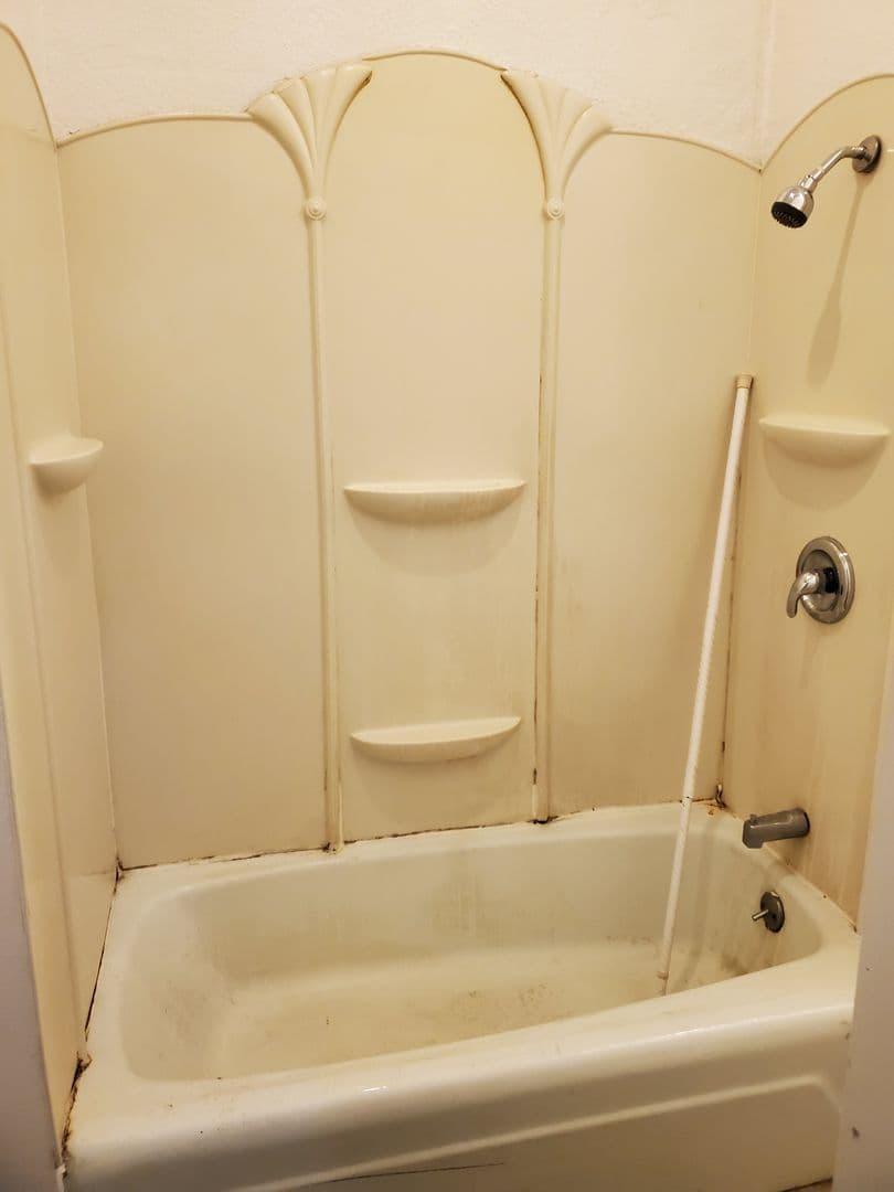 Agency Apartment: 227 W. Wapello St.