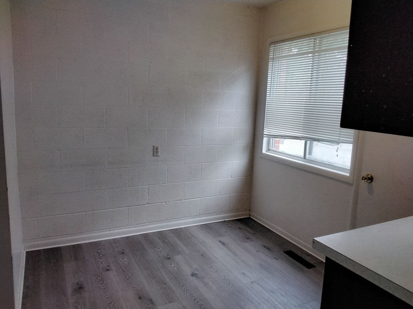 Ottumwa Apartment: 342 E. Park Ave.