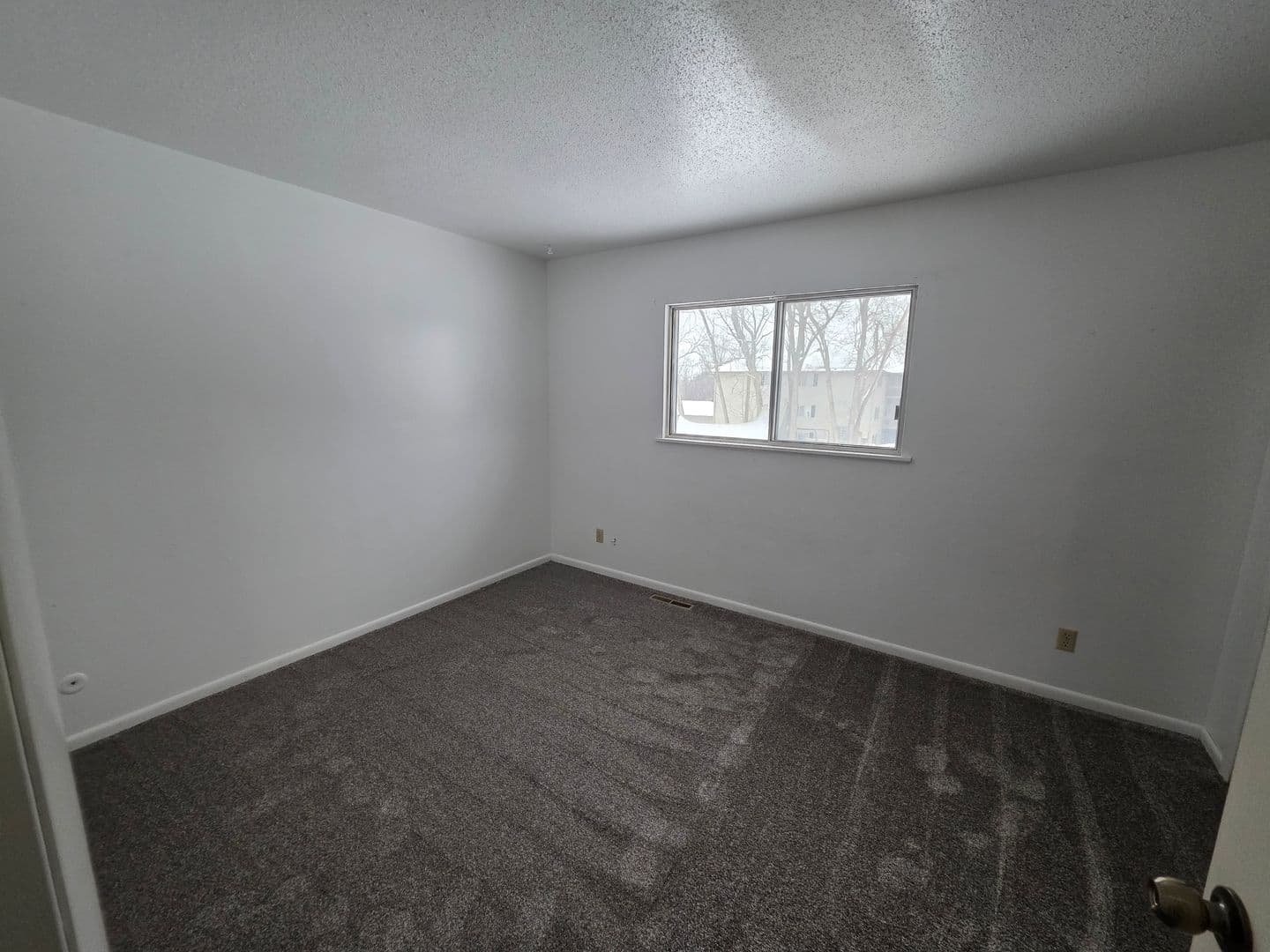 Ottumwa Apartment: 342 E. Park Ave.