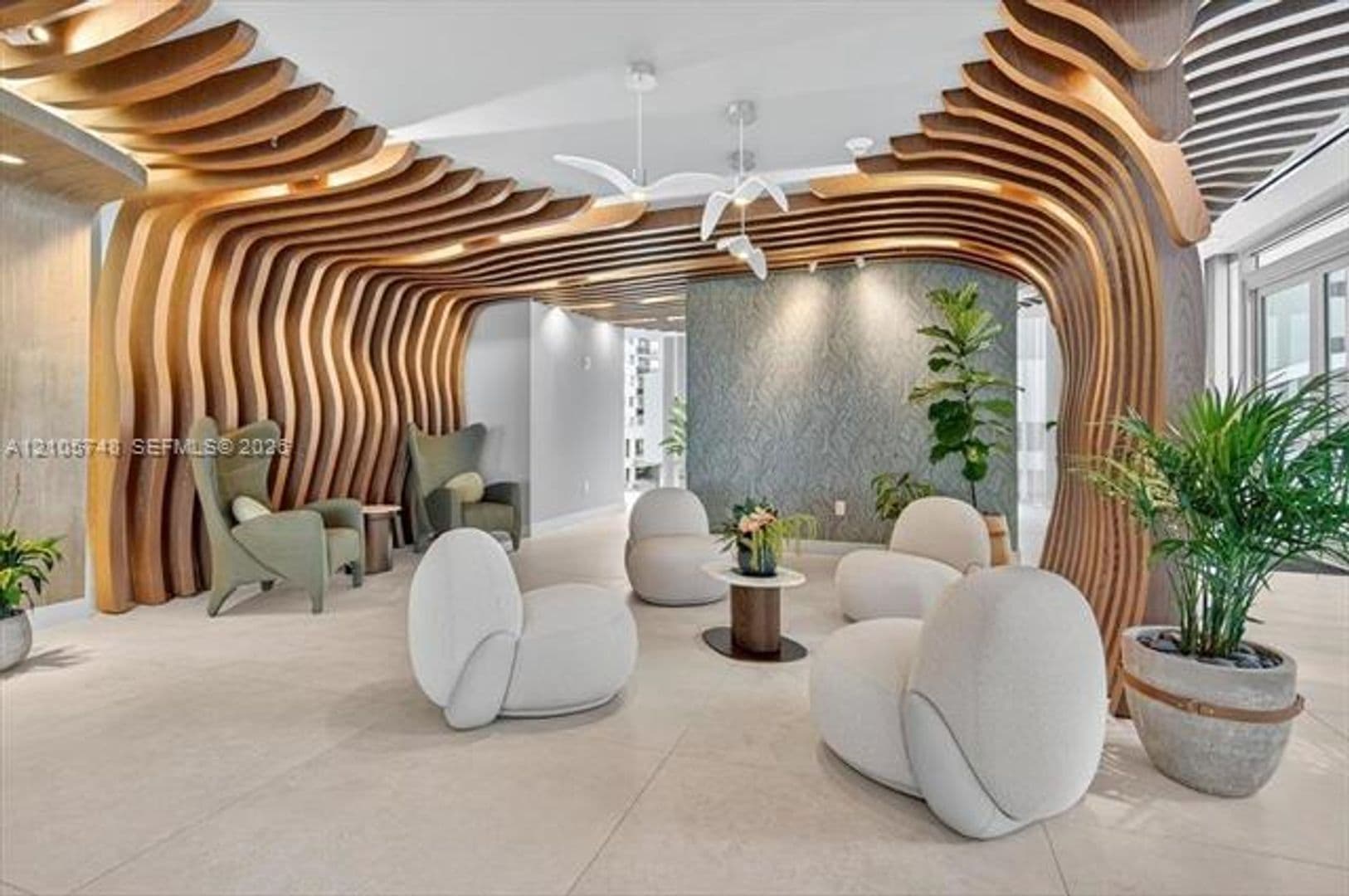Miami Condo: 725 NE 24 cu-5401