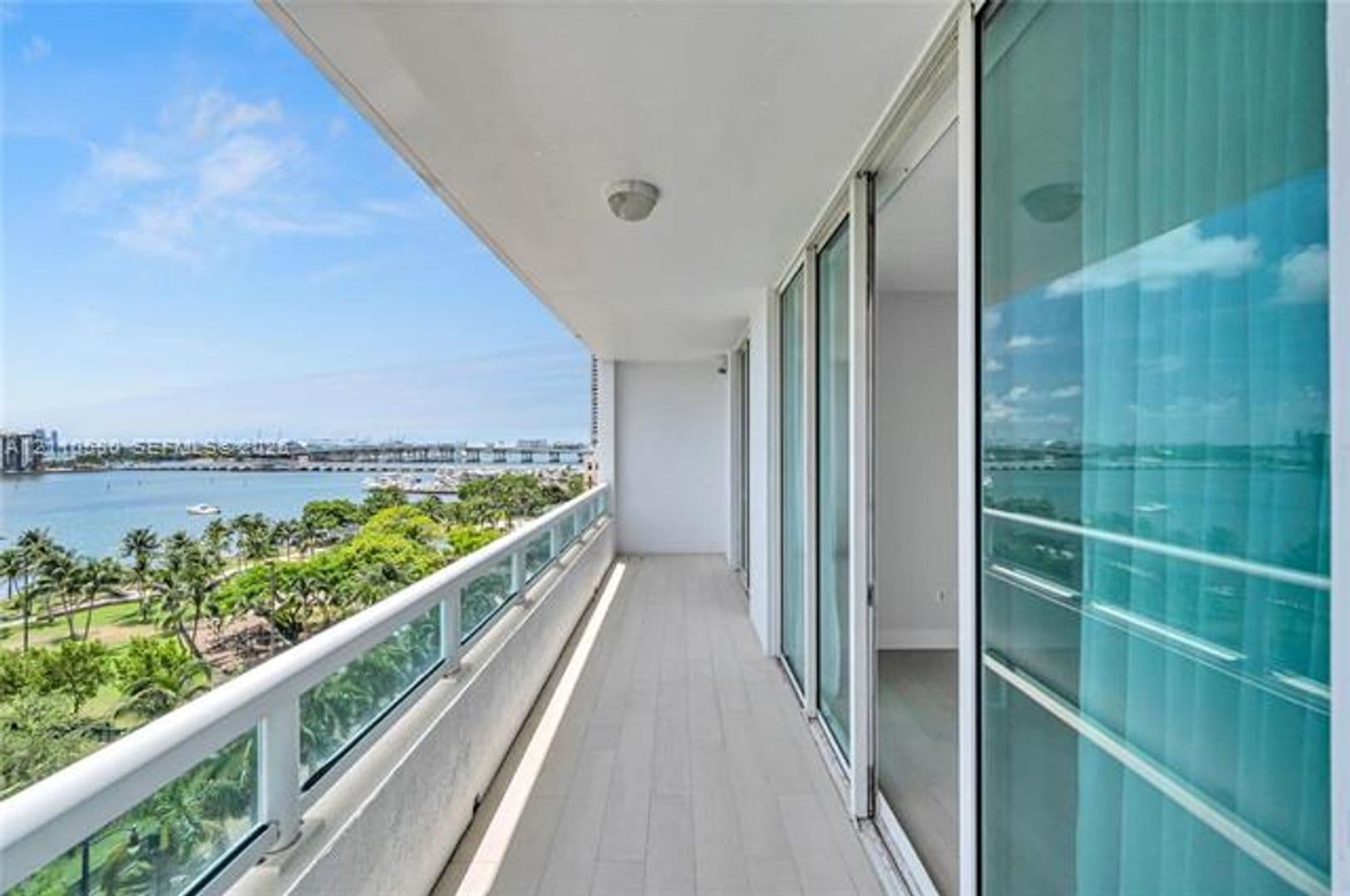 Miami Condo: 1800 N Bayshore Dr cu-809