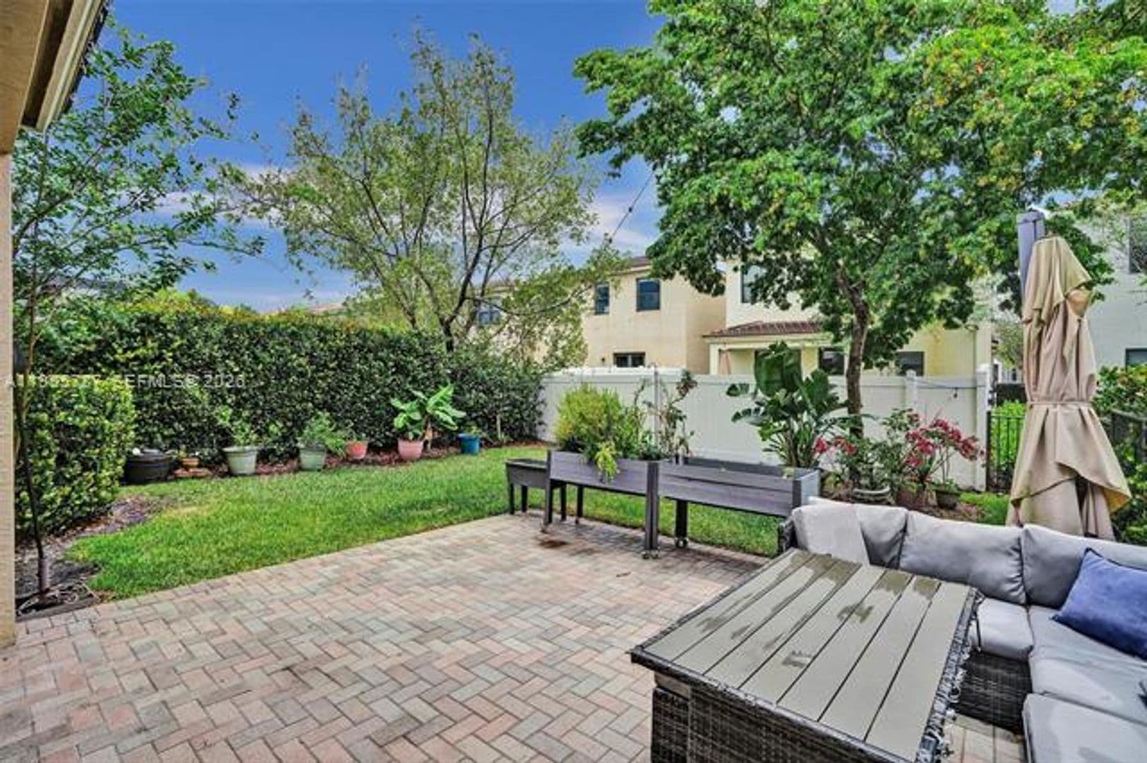 Miami House: 760 NE 193rd Ter # 760