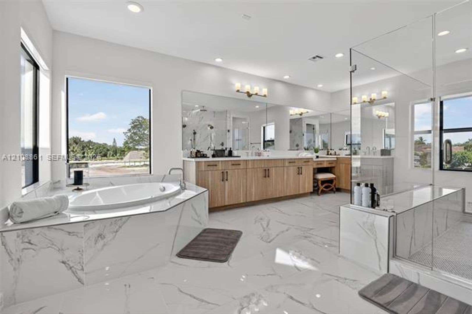 Davie House: 14855 Millstone Ranches Dr # 14855