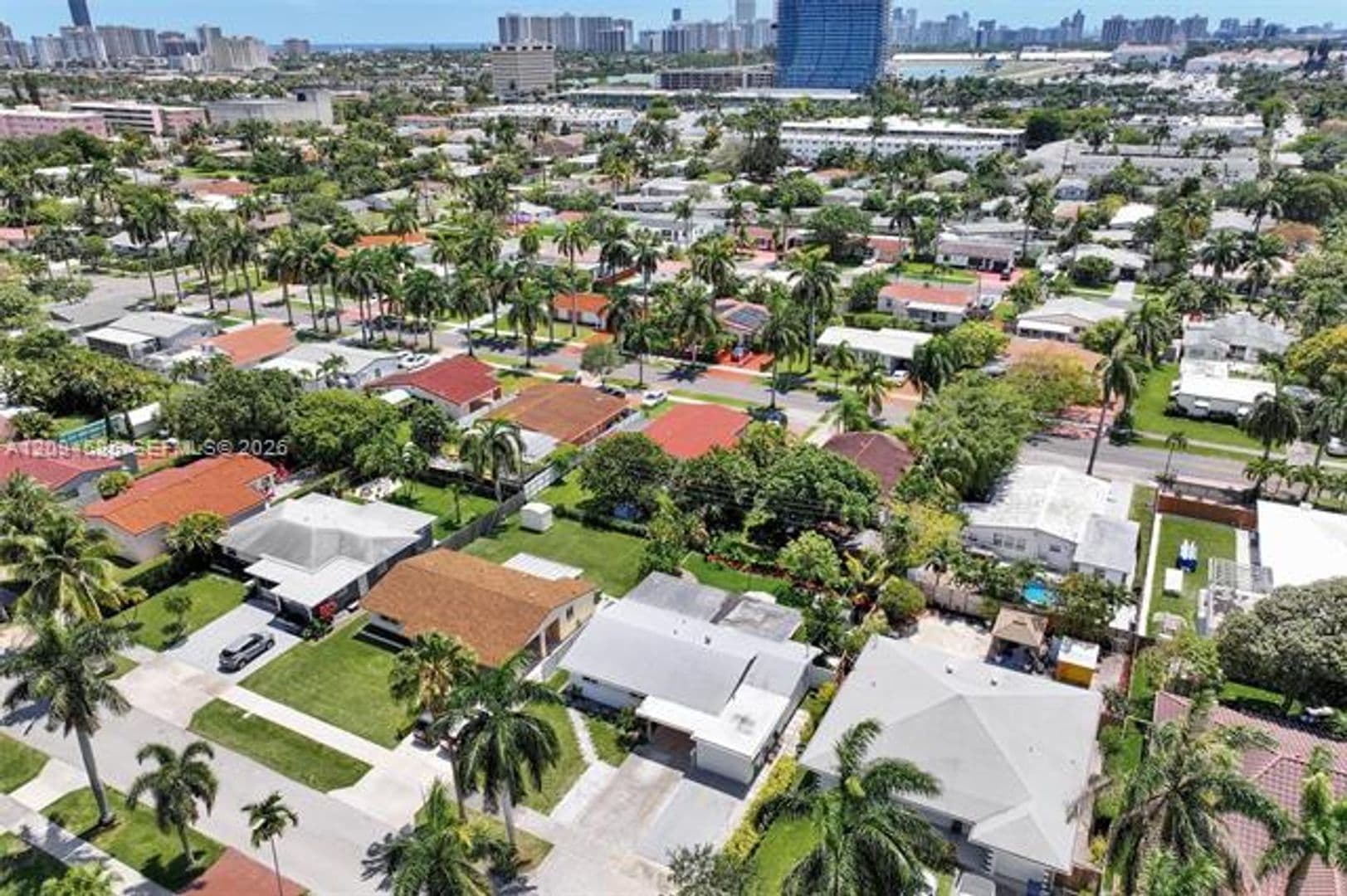 Hallandale Beach House: 814 NE 4th St # 0