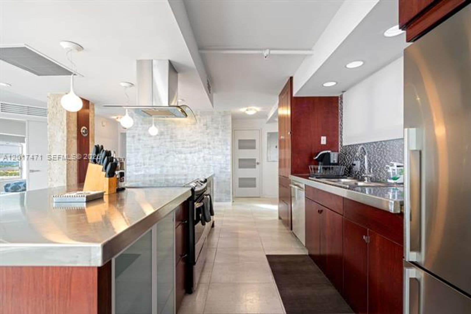 Miami Beach Condo: 1881 Washington Ave cu-PHG