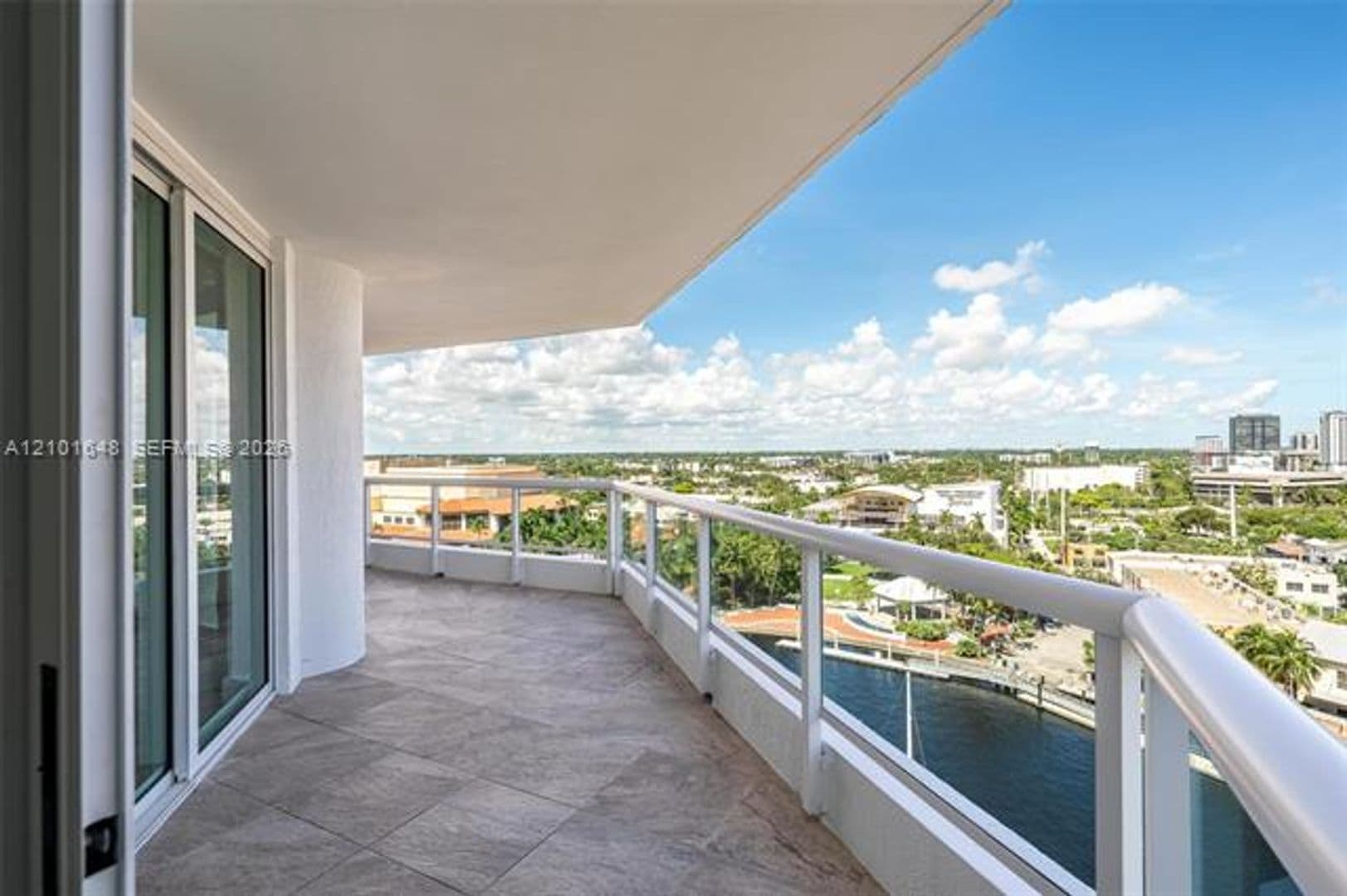 Fort Lauderdale Condo: 401 SW 4th Ave cu-1407