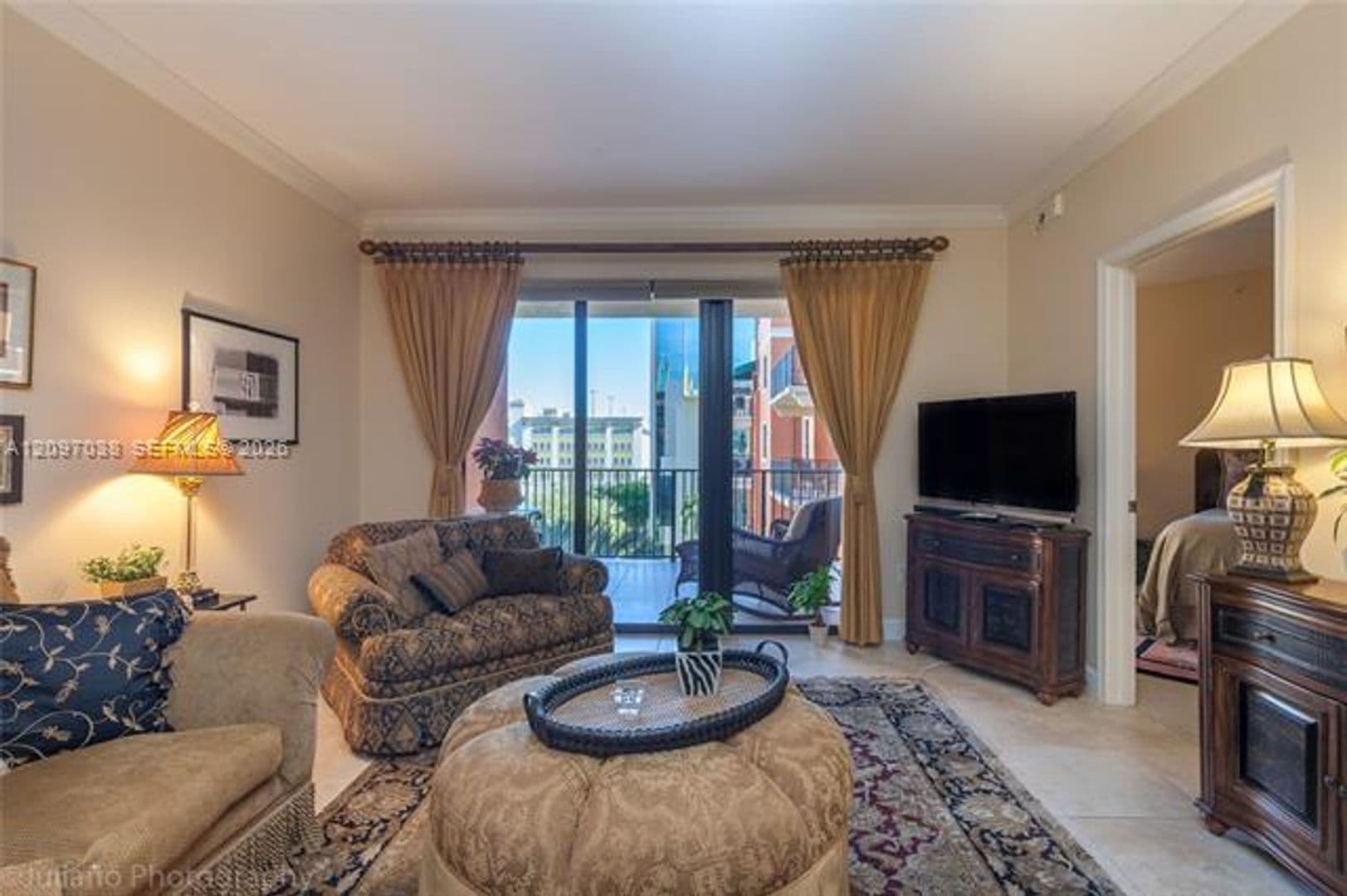 Coral Gables Condo: 100 Andalusia Ave cu-609