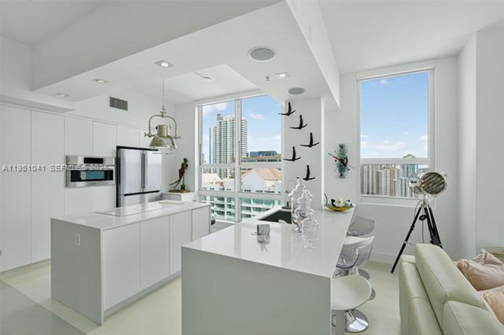 Miami Condo: 1155 Brickell Bay Dr cu-PH210