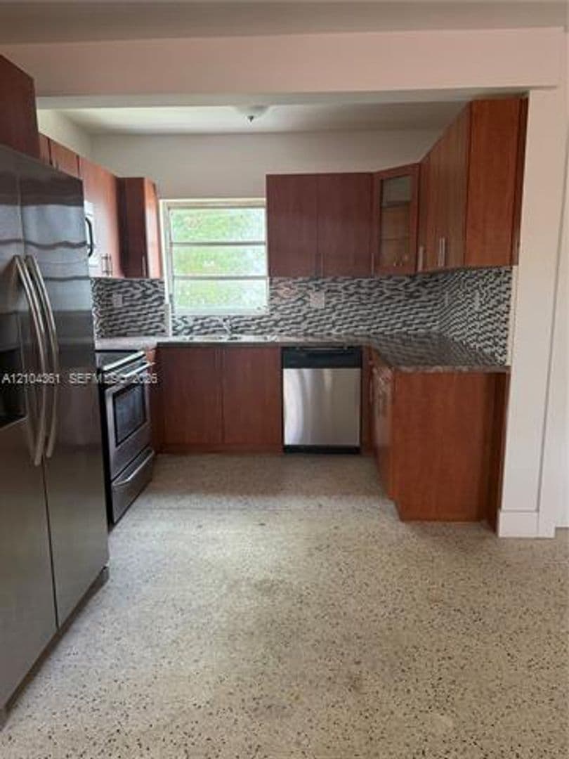 Miami House: 6473 SW 25th St # 6473