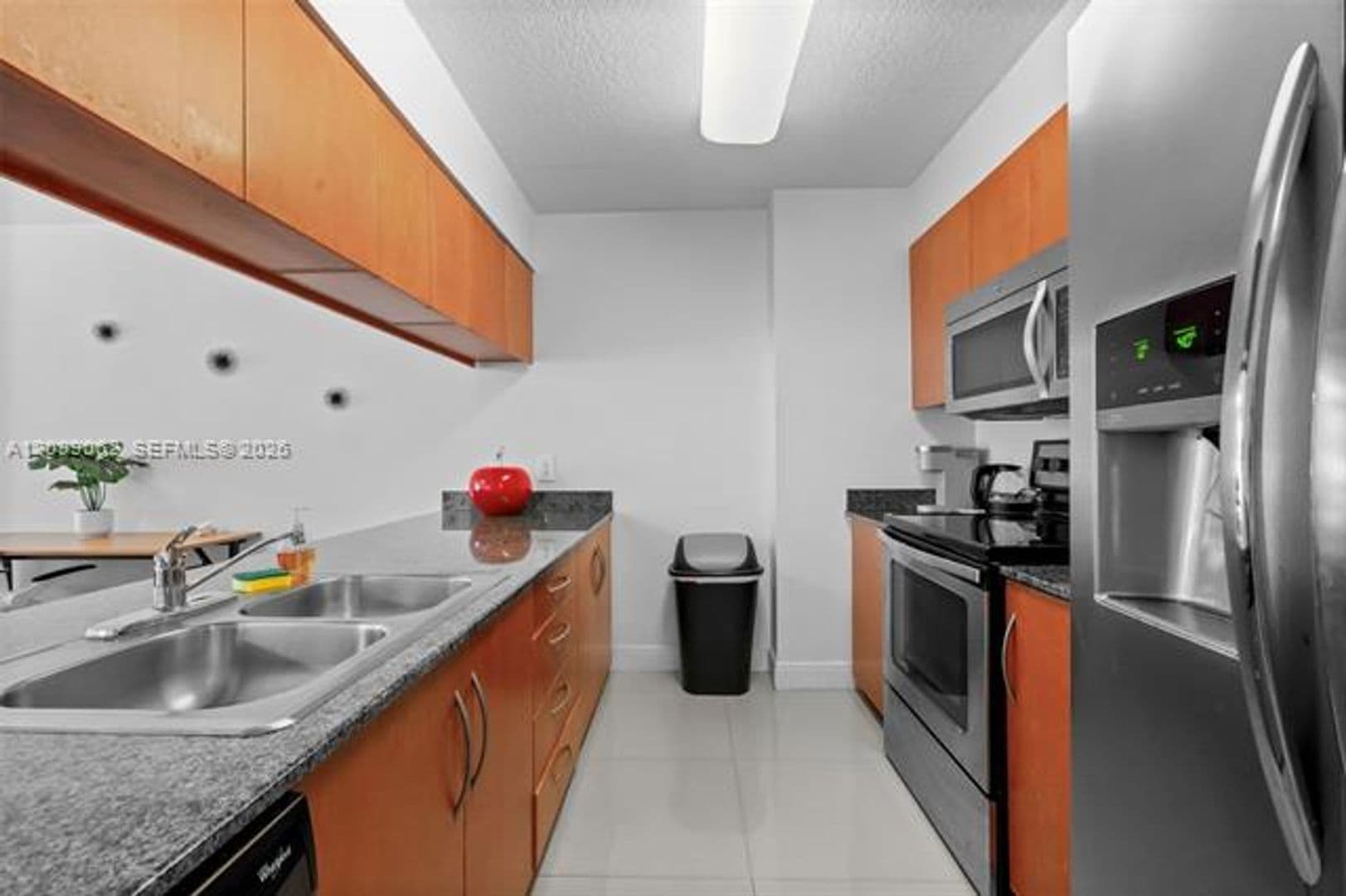 Miami Condo: 1200 Brickell Bay Dr cu-3908