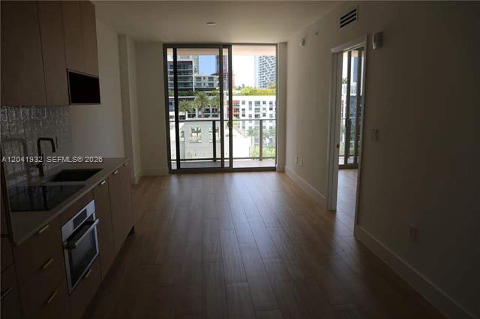 Miami Condo: 90 NE 32nd St cu-802
